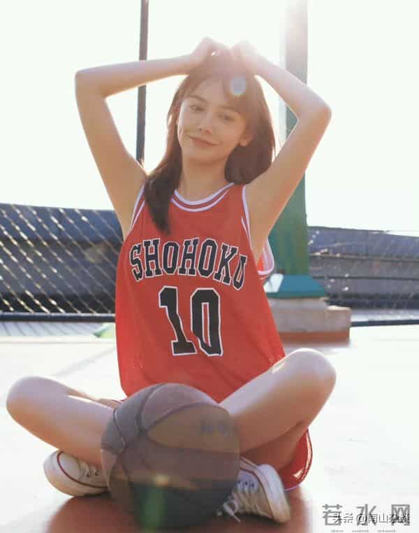 美娜新剧正式开播,NBA第一美女主播,靠的不仅是绯闻和篮球!