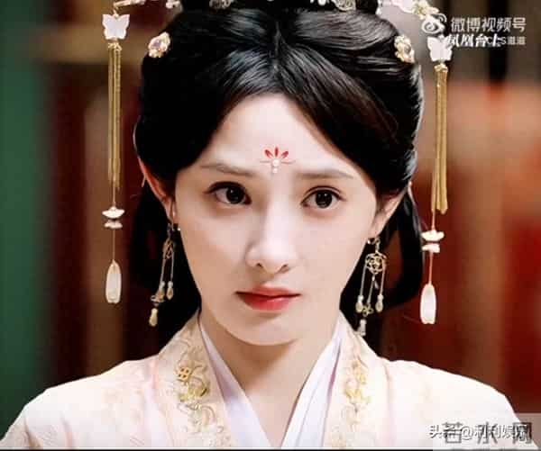 破局式剧宣太圈粉!彭小苒搭档男网红,甜感与诚意双在线