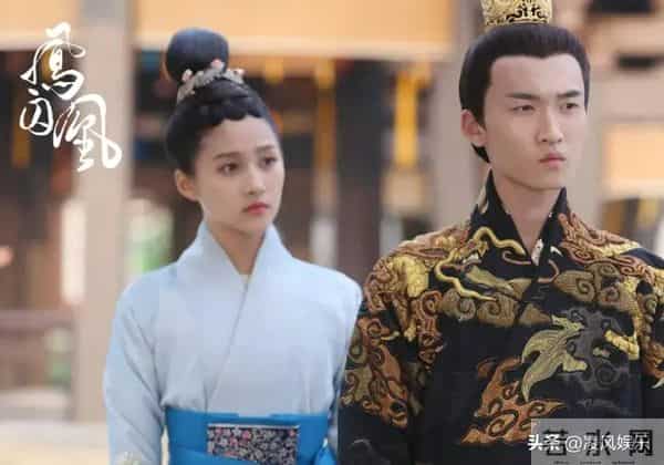 八岁出道,演过50多部剧,包括父母爱情!长相一般但演戏很有意思