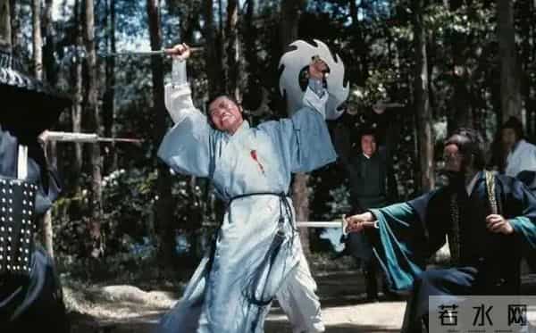 香港最富有的导演，赚了钱就买楼，和古龙是知己，娶南红恩爱一生