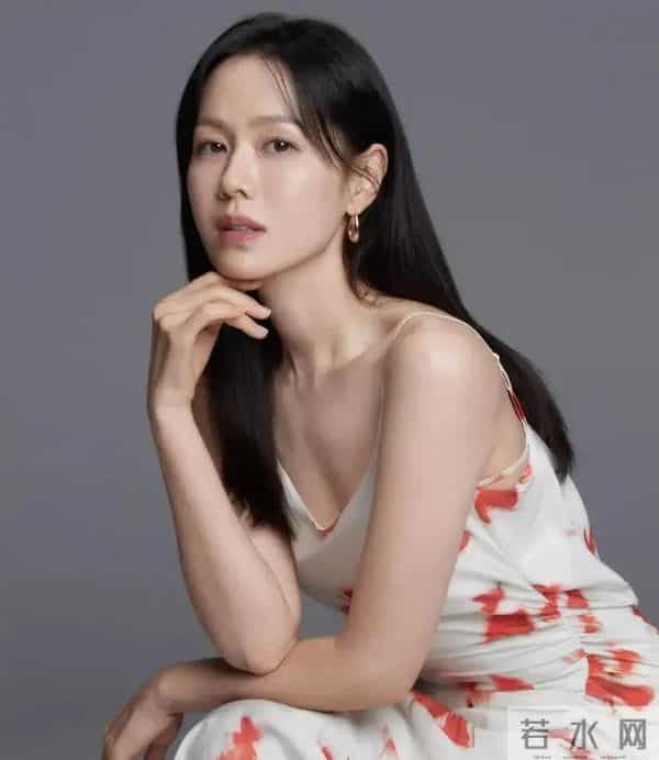 失业中产变笨拙杀手？《无可奈何》笑完只剩一身冷汗