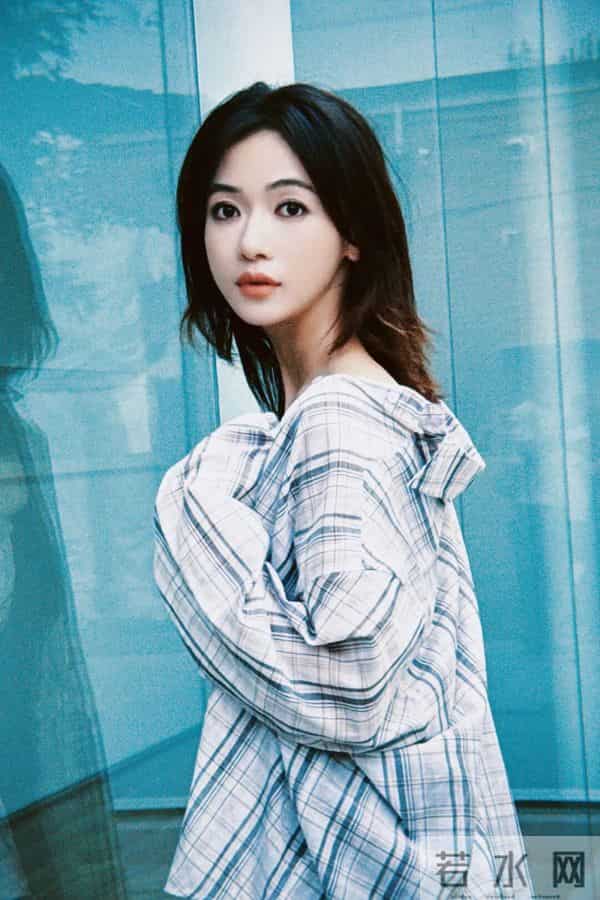 榜妹热线 ｜ 肖战电影定档在即？刘诗诗新商务？吴谨言无缝进组？