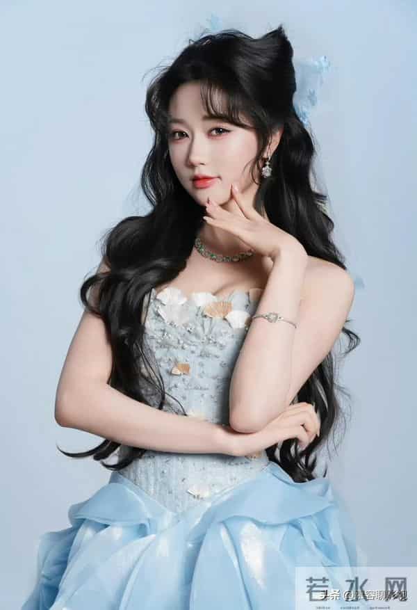 短剧女神人气排名大洗牌!郭宇欣第四,王小亿第二,她稳居榜首!