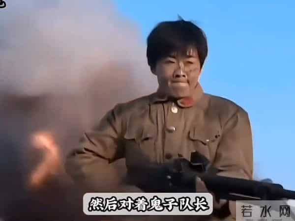 女战士的英勇事迹:成功炸毁敌人的炮兵阵地!