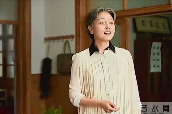 父母爱情：直到看见安欣一脸苦笑，才明白安欣的一生并不幸福