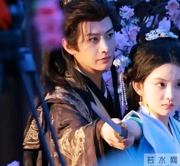 《掌上卿卿》何健麟梨小娜已是顶流搭档，破80万预约，未播先火