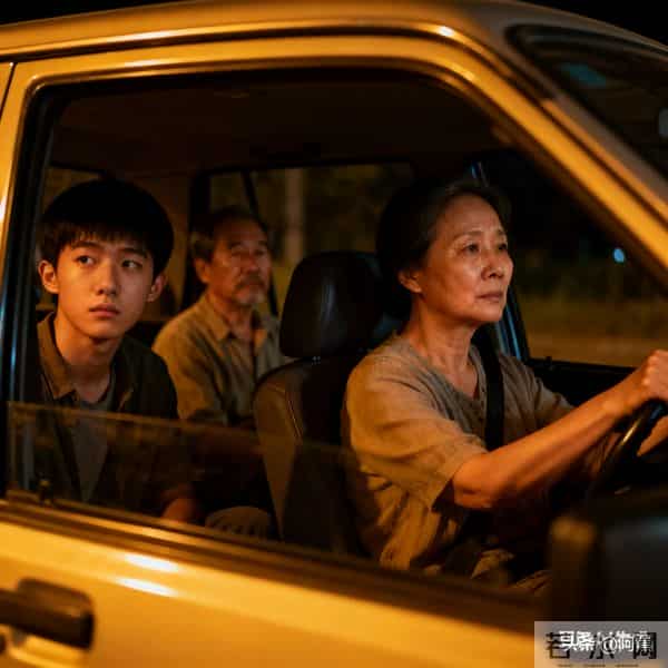 简衣豪门,丽芳逼儿子删富姐微信,文强阳奉阴违