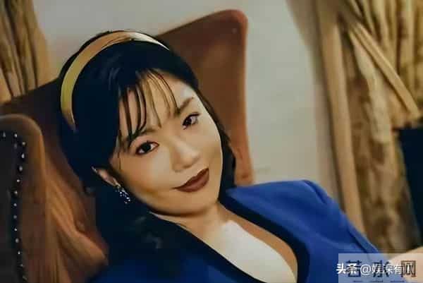 戏里又土又丑，戏外是气质美女，33岁王菊展现出什么叫换装如换人