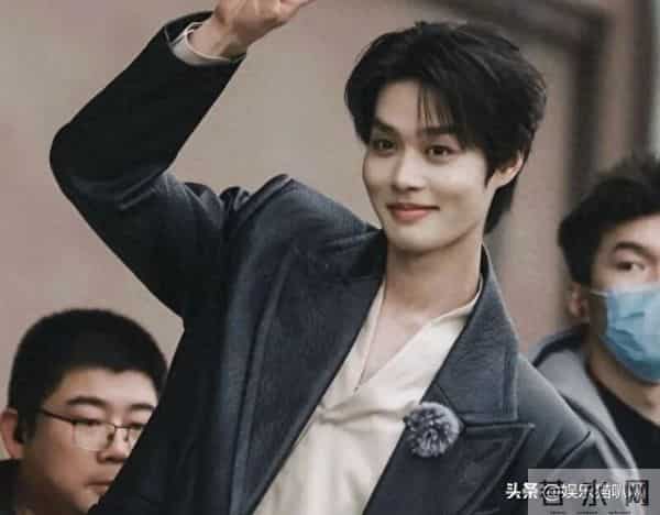 短剧顶流遭长剧封杀？