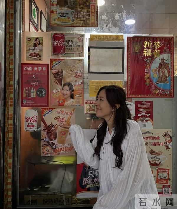 新挑战!44岁TVB视后新剧与23岁女星演母女,自曝有性感演出