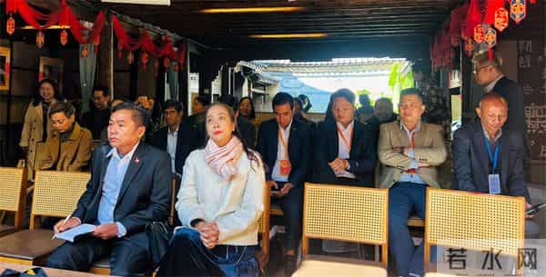 澜湄媒体代表到西门街共赴“电影之夜”——《我和我的祖国》织就跨国民情纽带