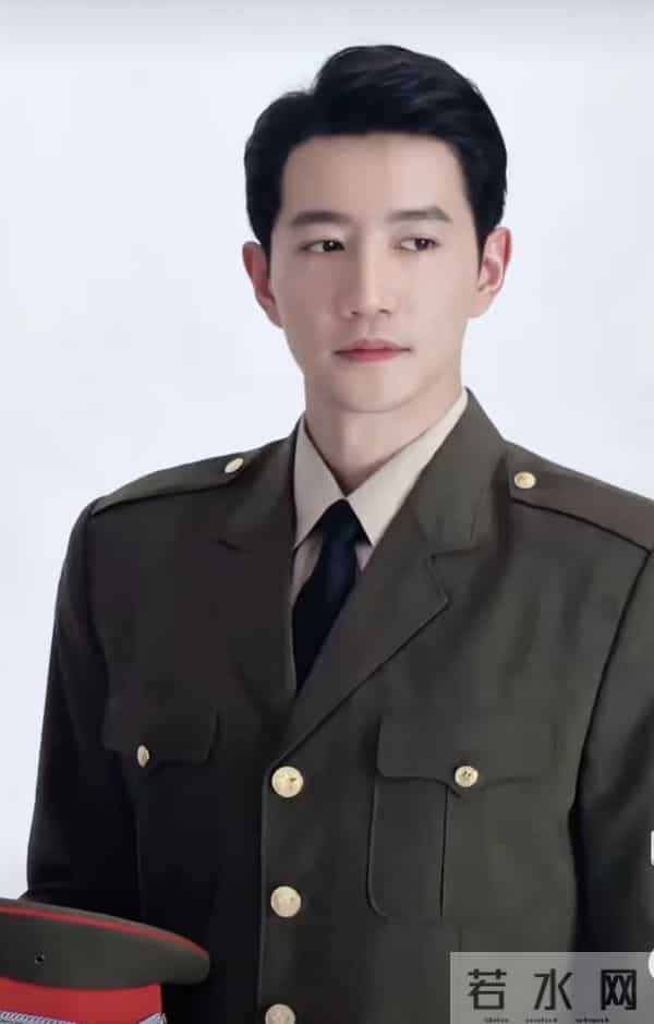 40度的天拍了4个多小时的床戏被一剪没,短剧男演员激情控诉