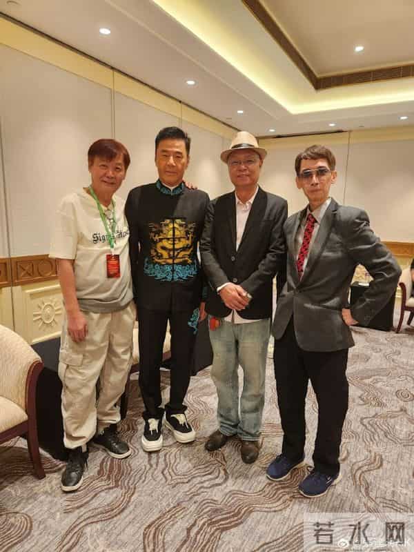 68岁港产片武打明星拍新剧,从硬汉到幕后大佬,背后的风波与坚持