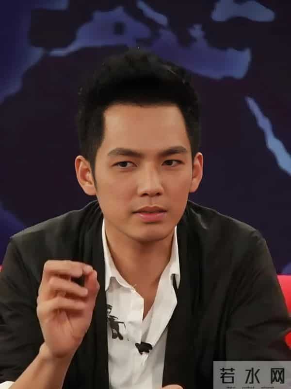 收手吧钟汉良!50岁演偶像剧被群嘲,满脸褶子强扮少年太辣眼!