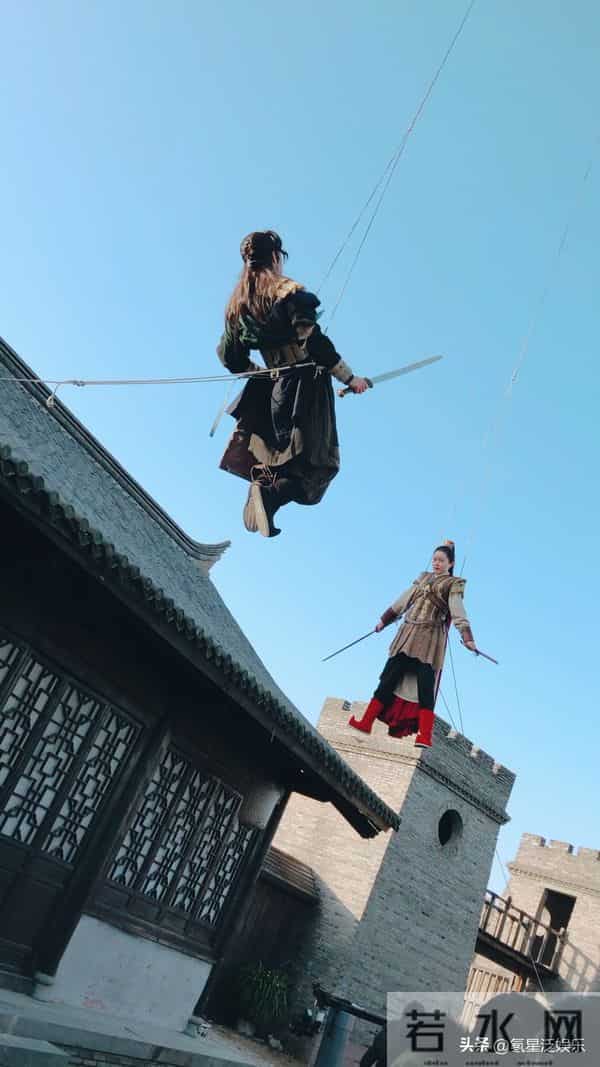 威亚失灵撞地!成毅《两京十五日》受伤,武行生存现状引热议