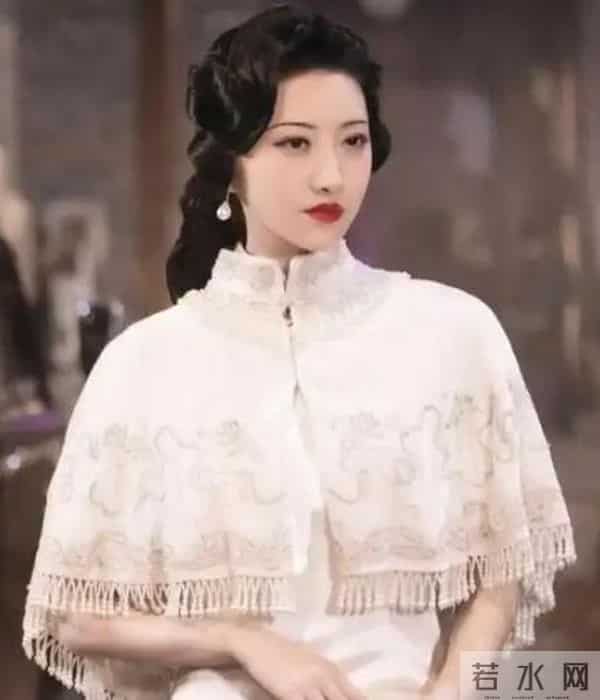 41岁靠《枭起青壤》翻红,都说她演技炸裂,我却觉得她演得太敷衍