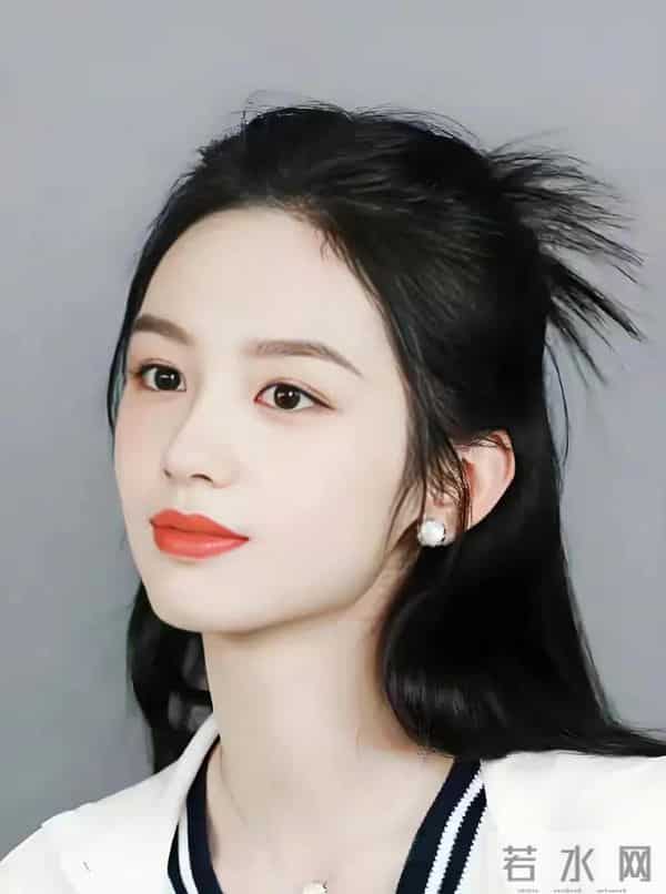 最新路透一出,全网炸锅:周也状态被骂惨了,却越骂越火