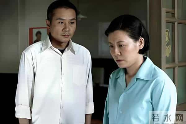 父母爱情:步入晚年的老丁,为何会怀念岛上的生活?答案一目了然