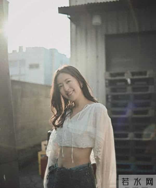 新挑战!44岁TVB视后新剧与23岁女星演母女,自曝有性感演出