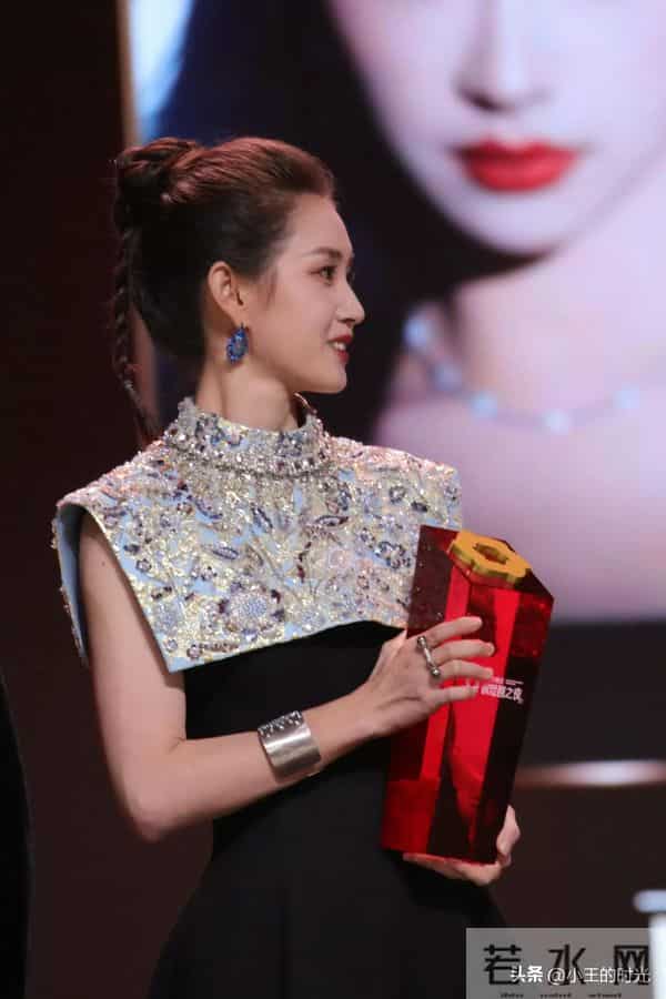 “手握七位前夫哥”的短剧女王,郭宇欣和她剧里的前夫们