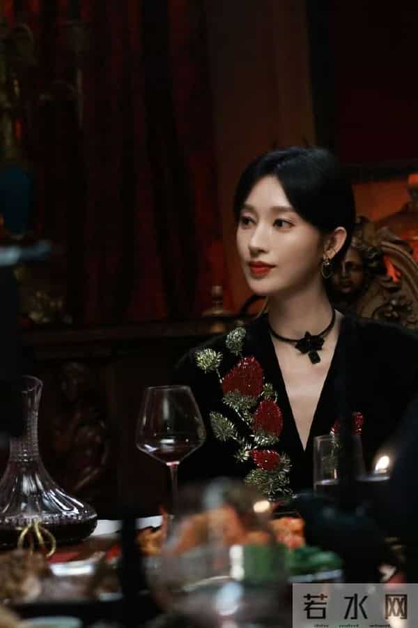 迪丽热巴也没想到,自己在《枭起青壤》里的主角光环,被张丽抢了