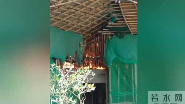 香港大埔大火最初发现的场景，刚开始只有这么一点。 (10)