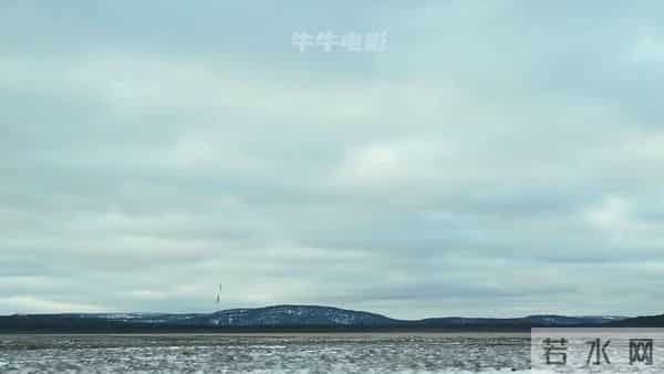 老头为了复仇 竟拿着铁镐挂在了飞机上《永生战士》 影视解说