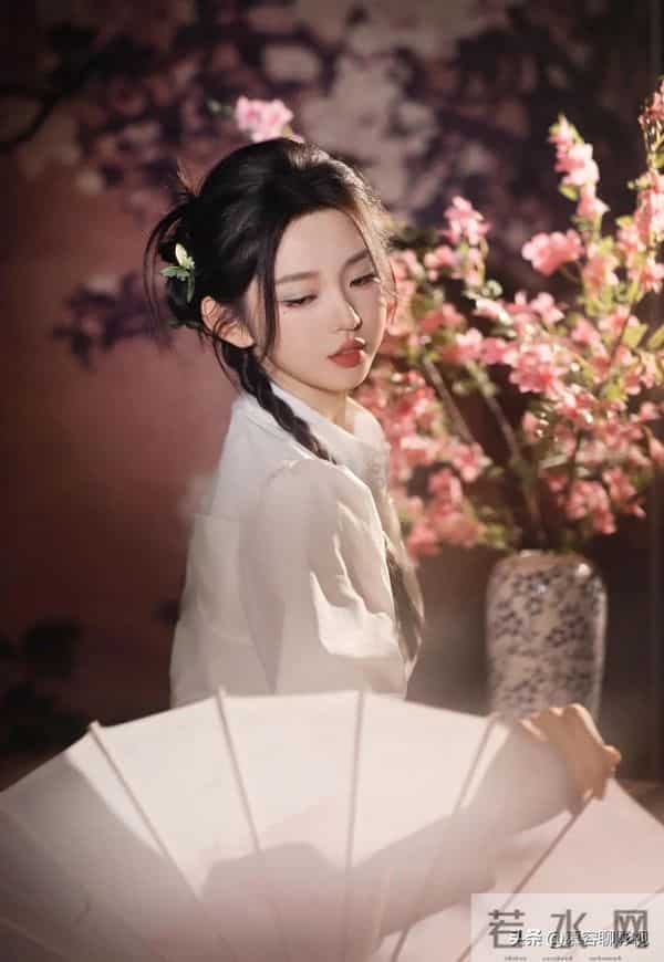 短剧女神人气排名大洗牌!郭宇欣第四,王小亿第二,她稳居榜首!