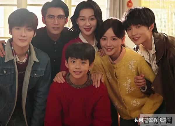 明日上线!年代剧《家里家外2》定档,原班人马回归,延续温情