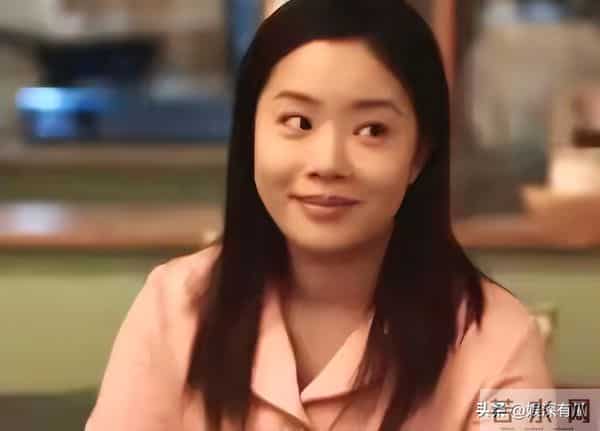 戏里又土又丑，戏外是气质美女，33岁王菊展现出什么叫换装如换人