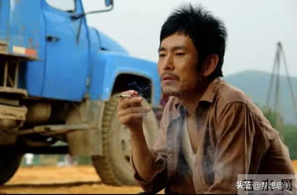 《大生意人》成泰燊演配角抢尽陈晓风头,炼钢工人逆袭国际影帝