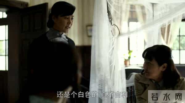 江德福第2次到安家做客却送9朵白菊,几乎没人看出他是故意的!