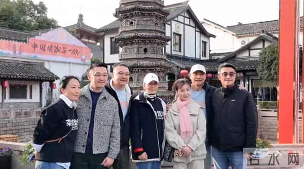 周野芒、潘虹、茅善玉、高博文都来了!当《菜肉馄饨》遇上南翔小笼......