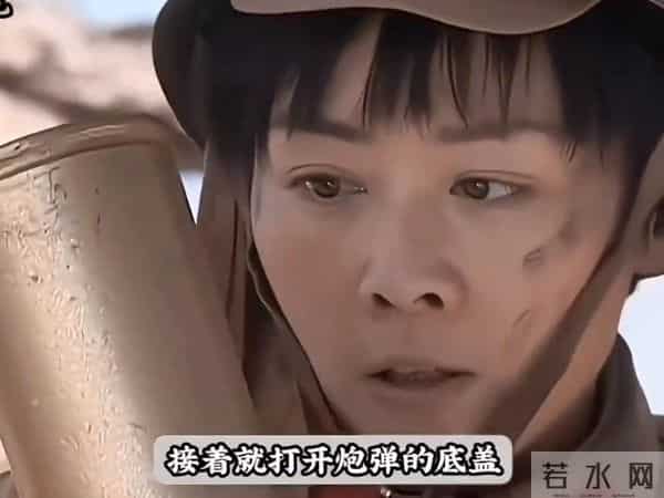 女战士的英勇事迹:成功炸毁敌人的炮兵阵地!