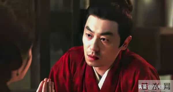 《大生意人》白依梅投怀李成，古平原的报复藏着入骨的凉