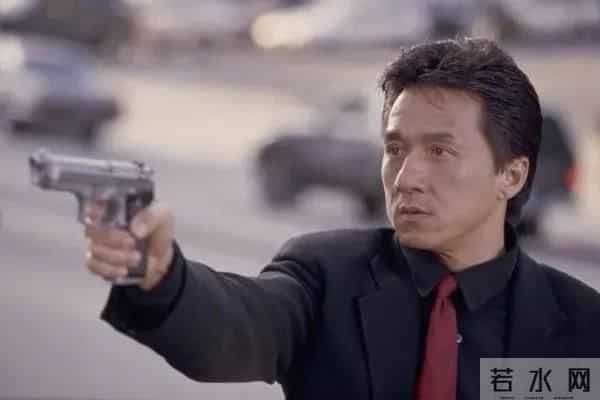 炸穿热搜！71岁成龙官宣《尖峰时刻4》，总统催更，任期内完成。