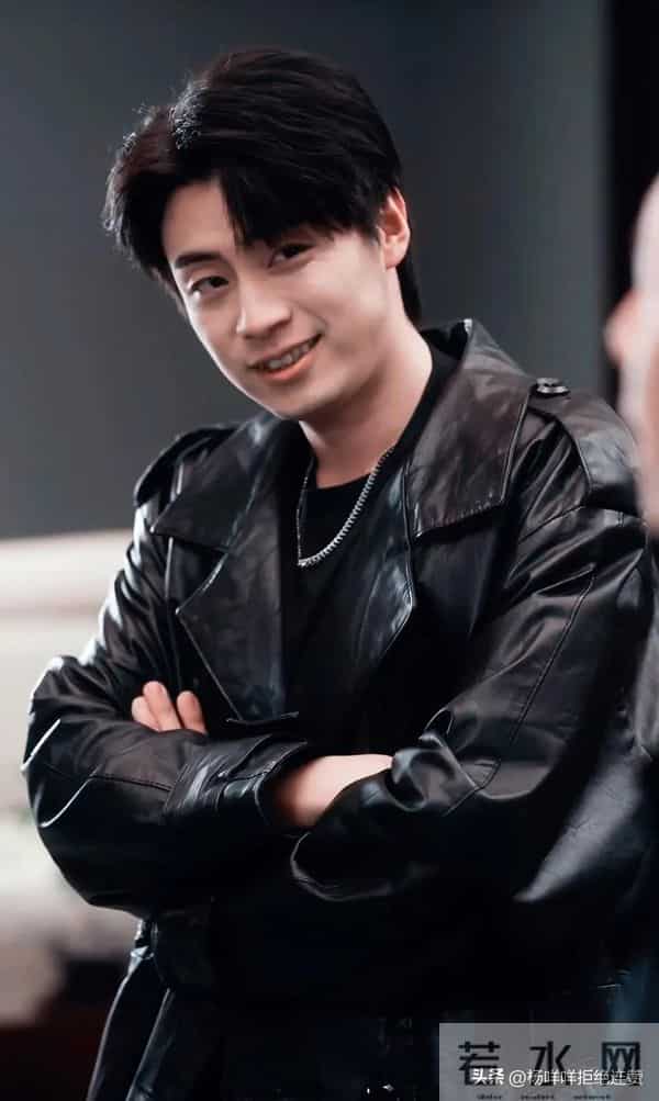 笑到打鸣!这2部东北方言短剧太顶了,全程无虐爽到飞起!