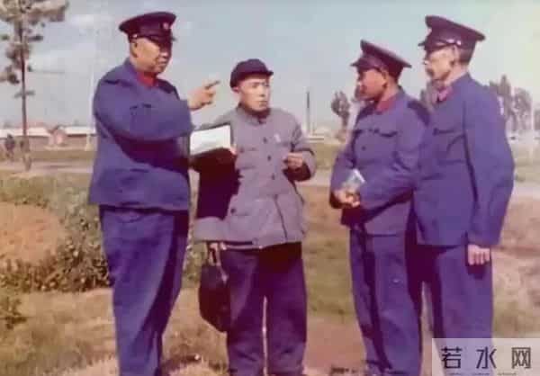 他是电影《戴手铐的旅客》主人公原型，罗瑞卿评价他是：破案专家