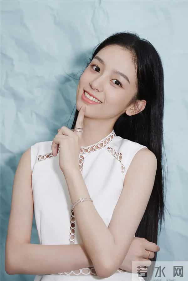 最新路透一出,全网炸锅:周也状态被骂惨了,却越骂越火