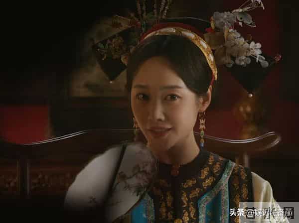 《大生意人》她气场强大，妈妈是第一代经纪人，前男友也在剧中