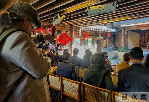 澜湄媒体代表到西门街共赴“电影之夜”——《我和我的祖国》织就跨国民情纽带