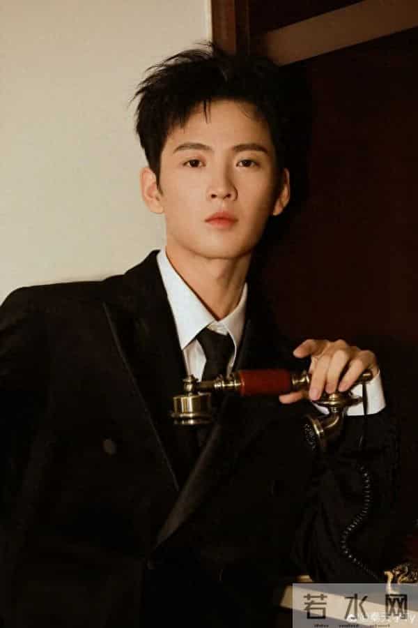 榜妹热线 ｜ 肖战电影定档在即？刘诗诗新商务？吴谨言无缝进组？