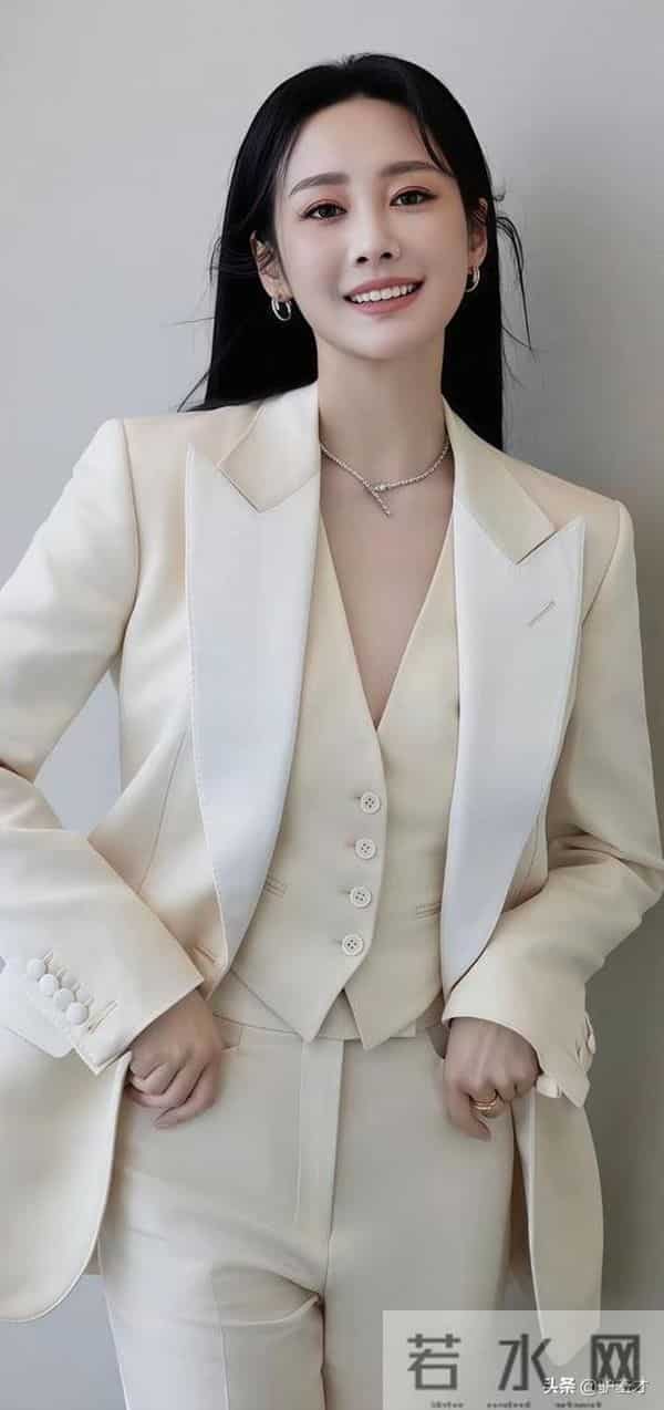 原来他俩已经是夫妻,才刚结婚两个月,她就演《大生意人》再翻红