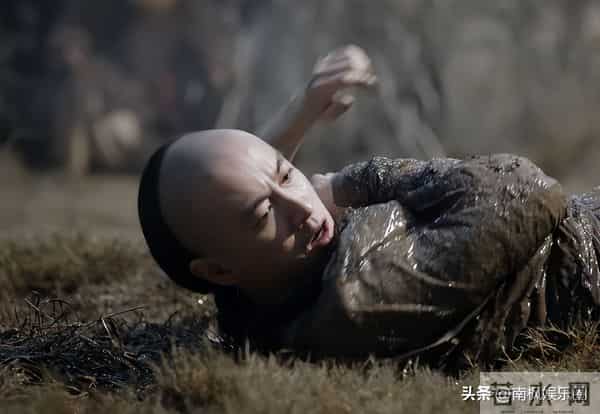 从头到脚皆可替?《大生意人》陈晓用这个镜头,给内娱上了一课