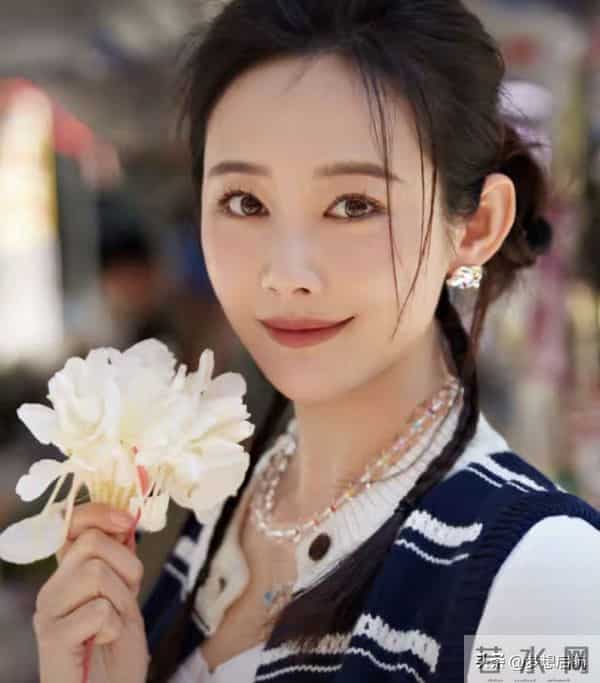 李纯马頔闪婚2个月就封神！《大生意人》播出后爆火