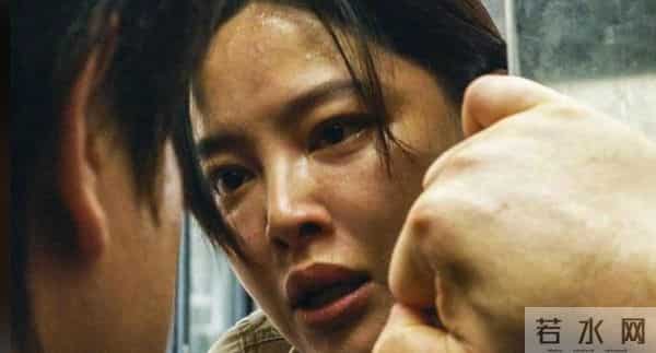 《日掛中天》威尼斯摘奖,辛芷蕾封神背后,复古剧情引发热议不断