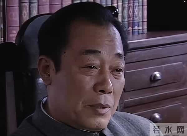 同样是演特务头子,冯恩鹤的“藏”与程煜的“露”,差别太大了!