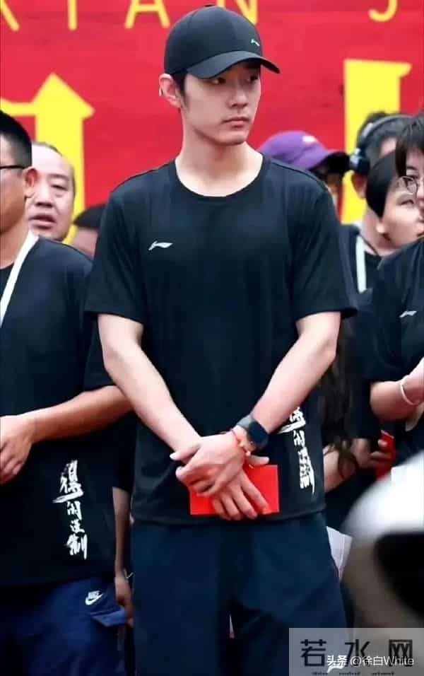 黑皮肖战上线！《得闲谨制》突袭定档，肖战一句话概括了一部电影