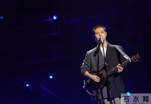 原来他们是夫妻，女追男结婚才2月，演完《大生意人》终于红了