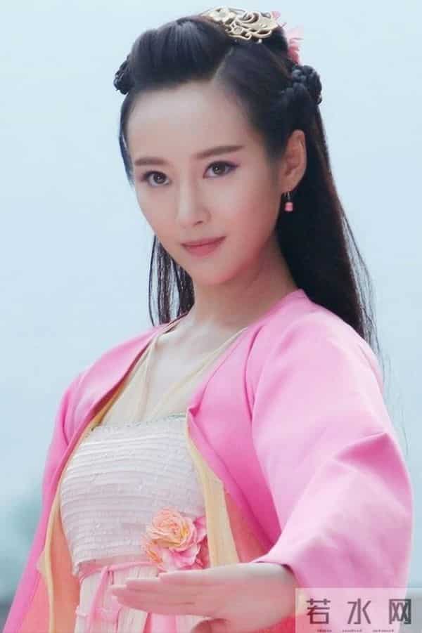 原来他们是夫妻，女追男结婚才2月，演完《大生意人》终于红了